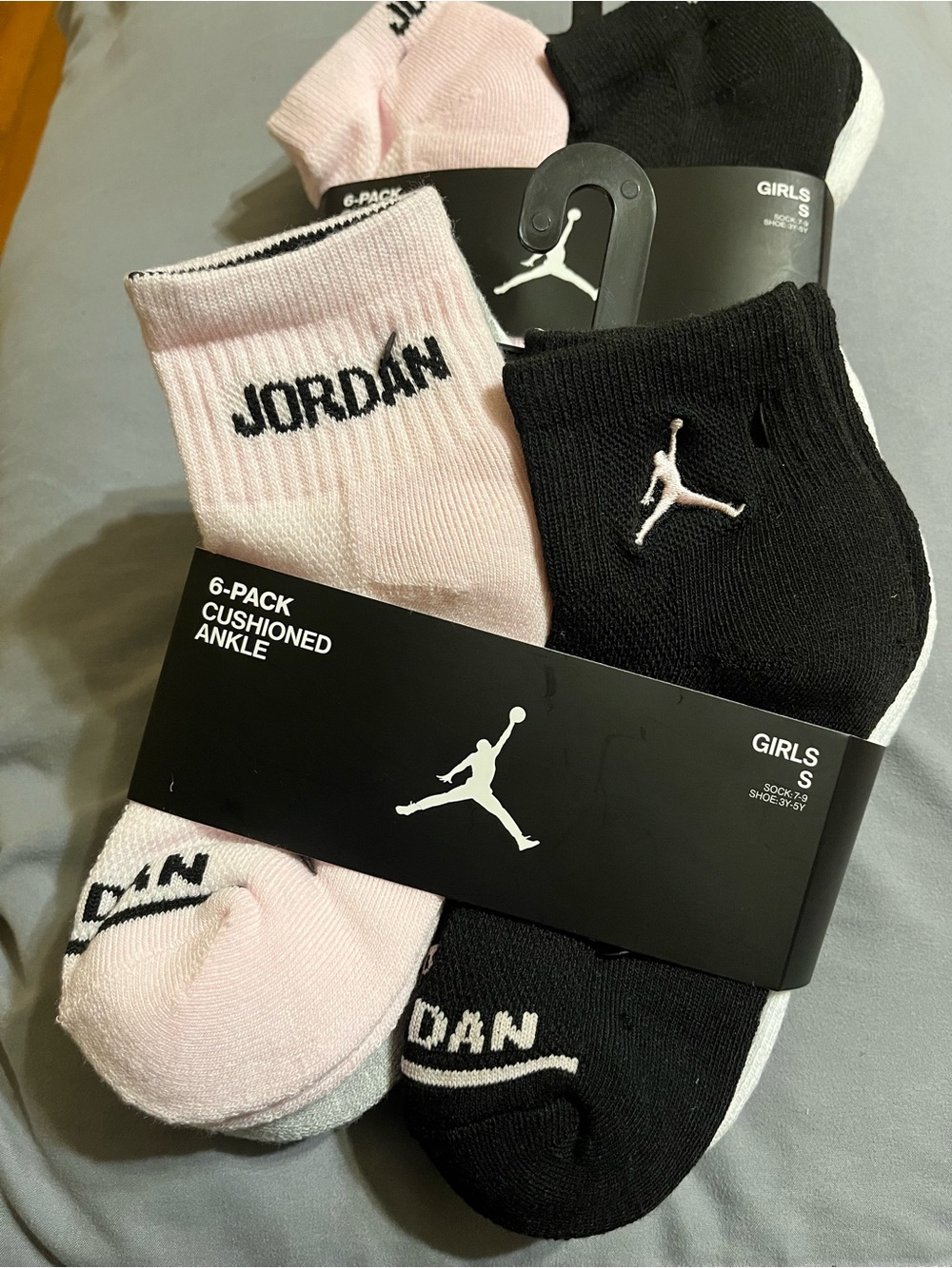 2 Jordan Girls 6-Pack Cushioned Ankle Socks - Pink & Black